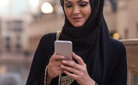 islam woman holding smartphone